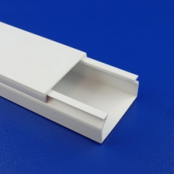 Listwa elektroinstalacyjna LE 32x10 dł. 2m